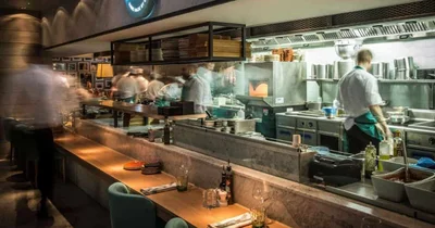 Cocina abierta en restaurante: Ventajas y desafíos