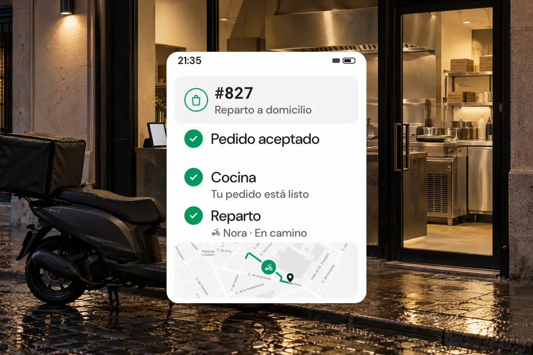 Repartidor consultando sus entregas en el móvil